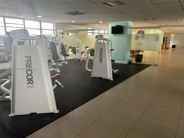 400 Leslie Dr 308, Hallandale Beach, FL 33009