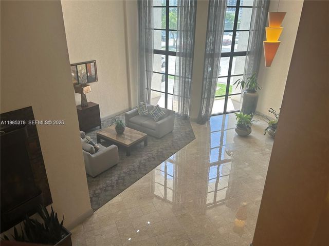 400 Leslie Dr 308, Hallandale Beach, FL 33009