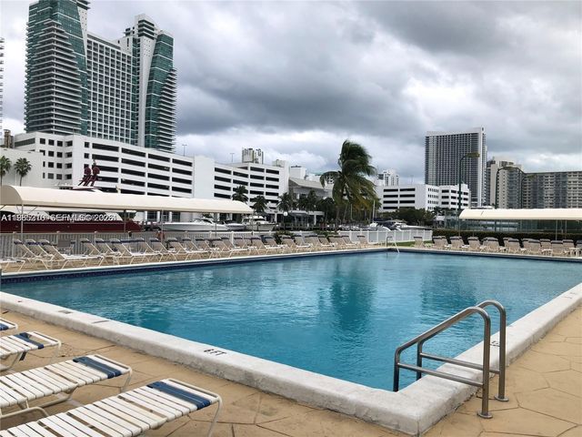 400 Leslie Dr 308, Hallandale Beach, FL 33009