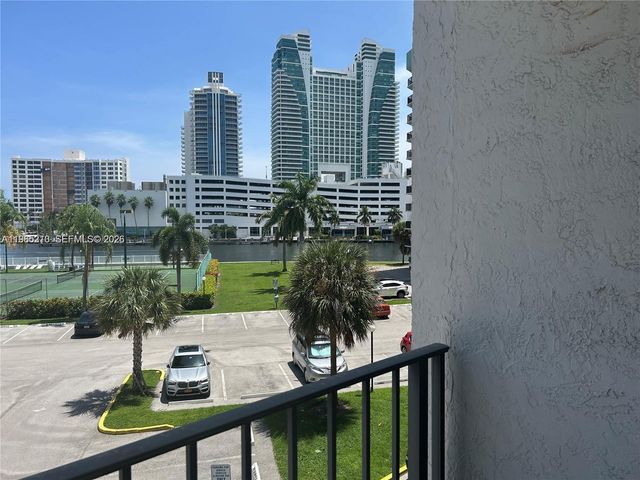 400 Leslie Dr 308, Hallandale Beach, FL 33009