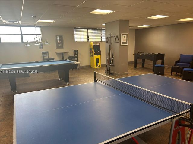 400 Leslie Dr 308, Hallandale Beach, FL 33009