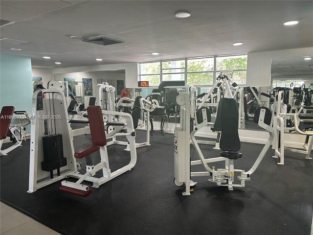 400 Leslie Dr 308, Hallandale Beach, FL 33009