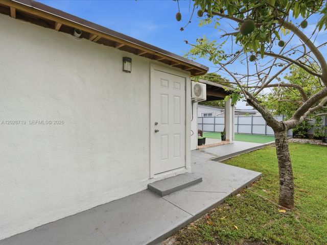 11741 SW 182nd Ter, Miami, FL 33177