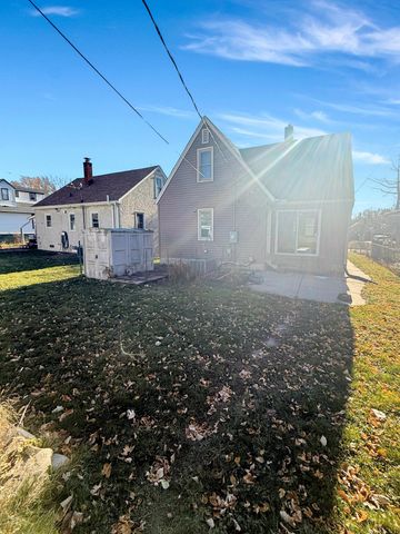 2003 Cottage Avenue E, Saint Paul, MN 55119