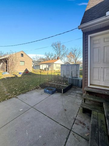 2003 Cottage Avenue E, Saint Paul, MN 55119