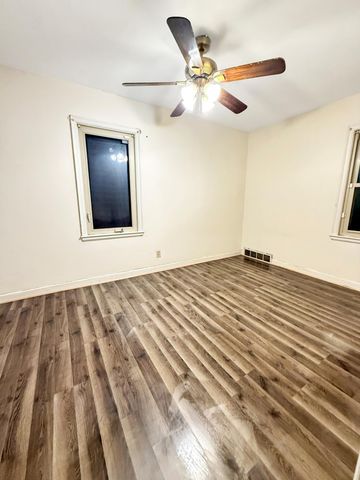 2003 Cottage Avenue E, Saint Paul, MN 55119