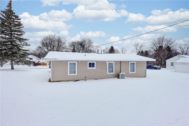 48 Coronet Road, Henrietta, NY 14623