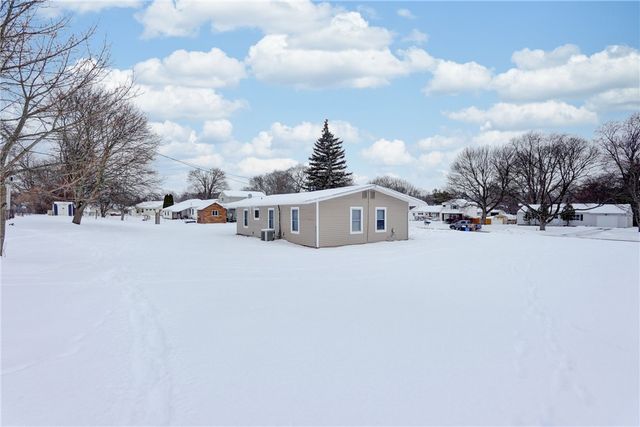 48 Coronet Road, Henrietta, NY 14623