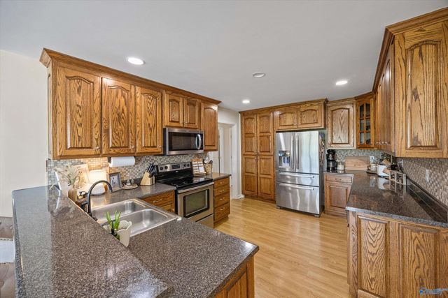 103 Red Sunset Circle, Owens Cross Roads, AL 35763