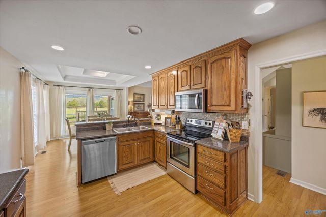 103 Red Sunset Circle, Owens Cross Roads, AL 35763