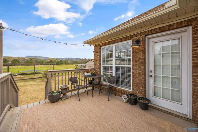 103 Red Sunset Circle, Owens Cross Roads, AL 35763