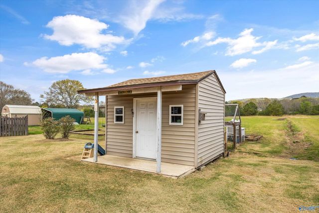 103 Red Sunset Circle, Owens Cross Roads, AL 35763