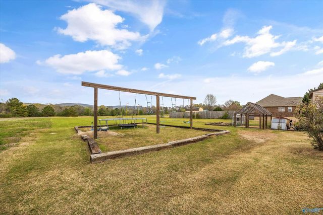 103 Red Sunset Circle, Owens Cross Roads, AL 35763