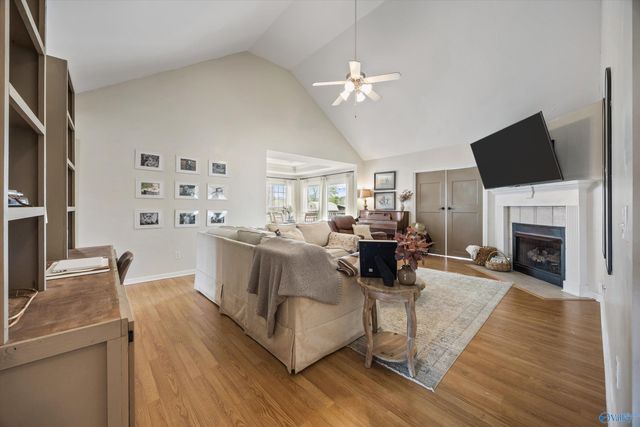 103 Red Sunset Circle, Owens Cross Roads, AL 35763