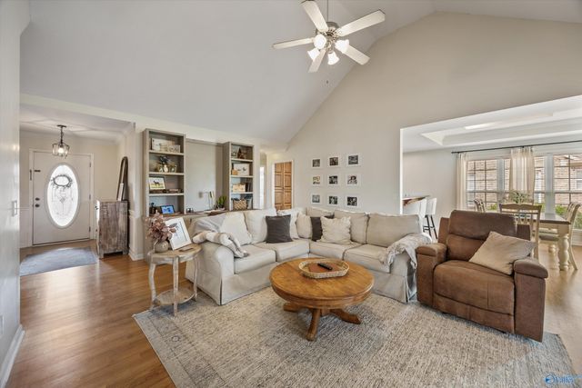 103 Red Sunset Circle, Owens Cross Roads, AL 35763