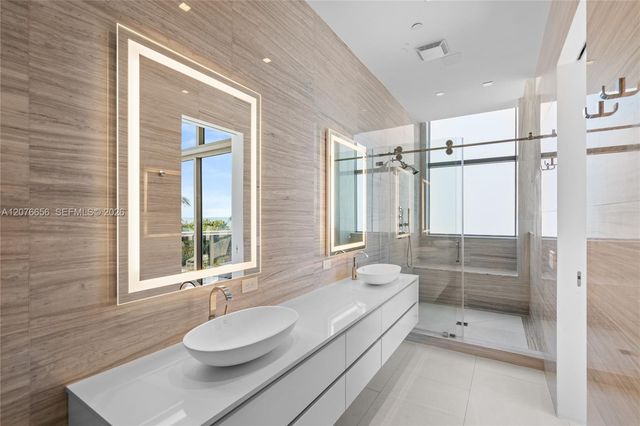 5875 Collins Avenue 401, Miami Beach, FL 33140