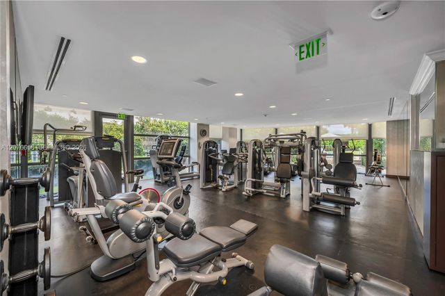 5875 Collins Avenue 401, Miami Beach, FL 33140