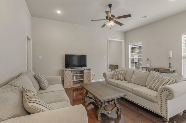 1819 Willow Bend Rd, St Gabriel, LA 70776