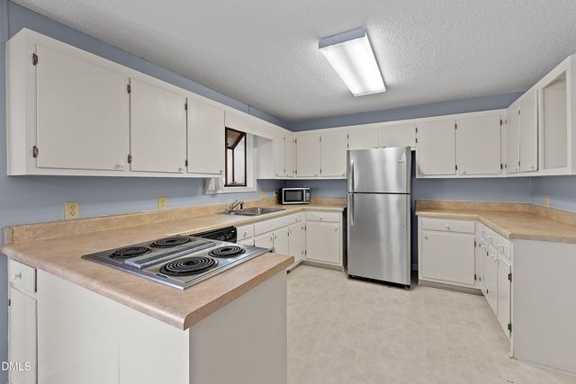 809 Hilltop Circle, Sanford, NC 27332