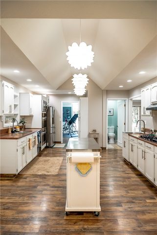 3707 Guilford Dr, Fairview Twp, PA 16506