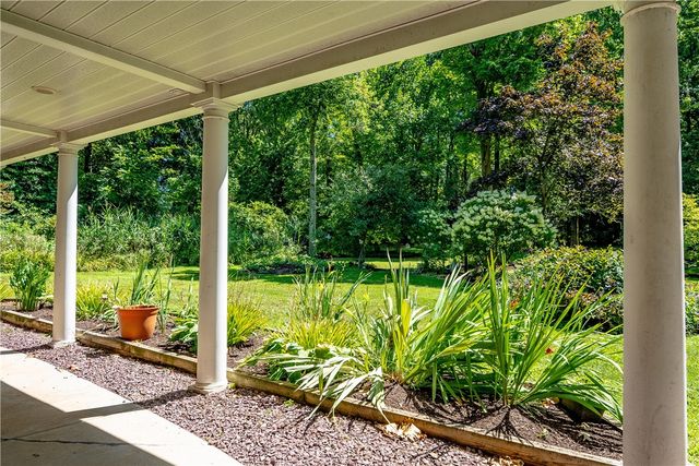 3707 Guilford Dr, Fairview Twp, PA 16506