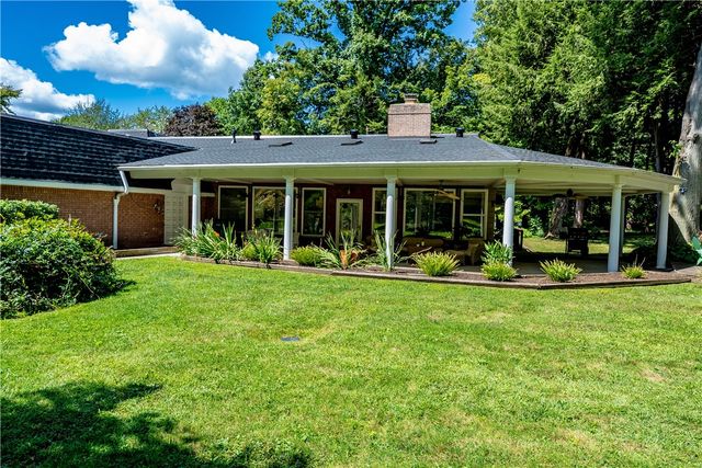 3707 Guilford Dr, Fairview Twp, PA 16506