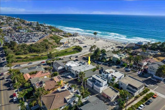 225 4th Street, Encinitas, CA 92024