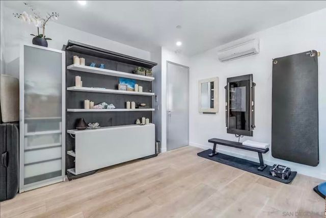 225 4th Street, Encinitas, CA 92024
