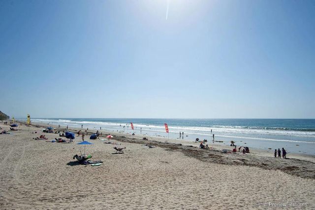 225 4th Street, Encinitas, CA 92024