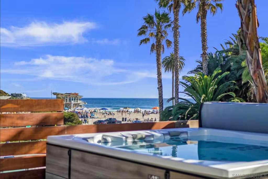 225 4th Street, Encinitas, CA 92024