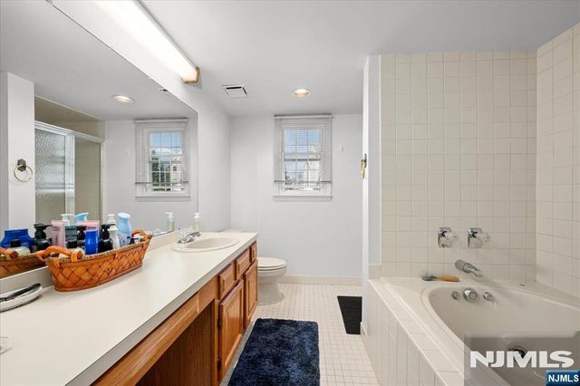 62 Amethyst Lane 276, Paterson, NJ 07501