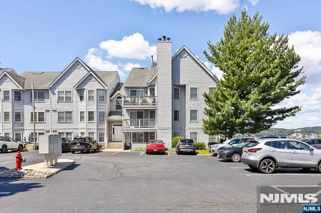 62 Amethyst Lane 276, Paterson, NJ 07501