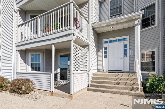 62 Amethyst Lane 276, Paterson, NJ 07501