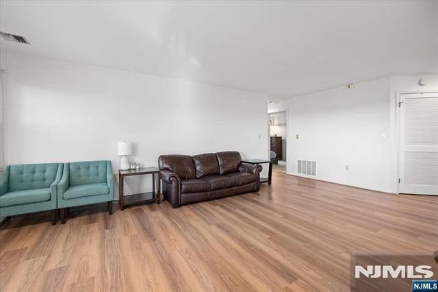 62 Amethyst Lane 276, Paterson, NJ 07501