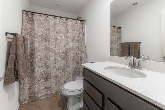 2617 Martini Street, Mundelein, IL 60060