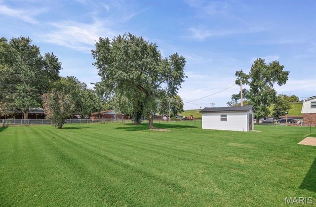 1374 Saint Thomas Road, Granite City, IL 62040