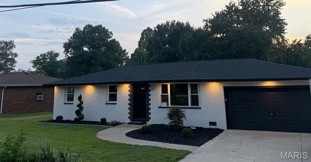 1374 Saint Thomas Road, Granite City, IL 62040