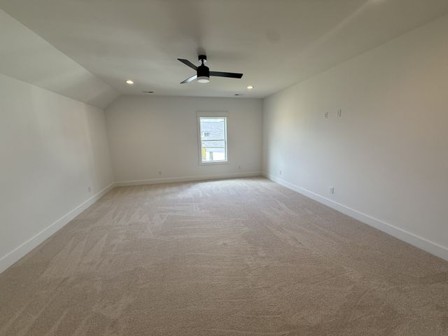5732 Eaglemont Dr, Murfreesboro, TN 37129