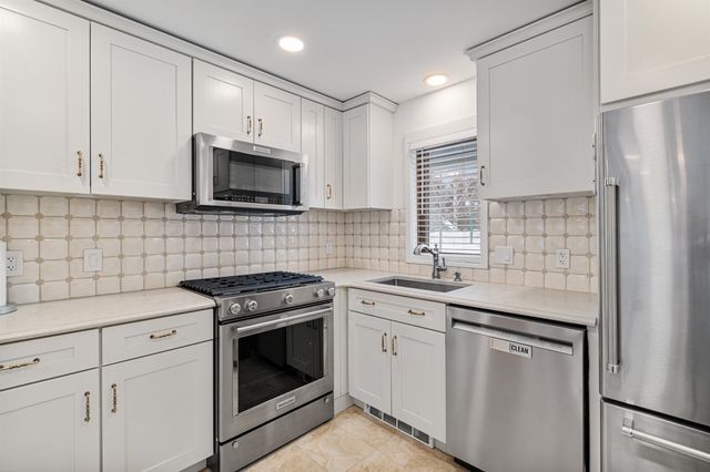 60 Village Green Dr Unit 2A, Stowe, VT 05672