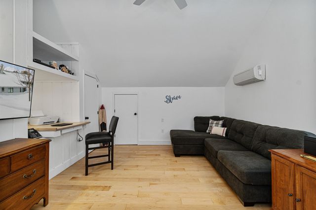 60 Village Green Dr Unit 2A, Stowe, VT 05672