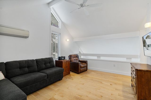 60 Village Green Dr Unit 2A, Stowe, VT 05672