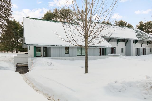 60 Village Green Dr Unit 2A, Stowe, VT 05672