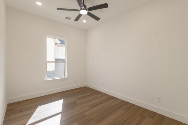 2900 8th Avenue, Fort Worth, TX 76110