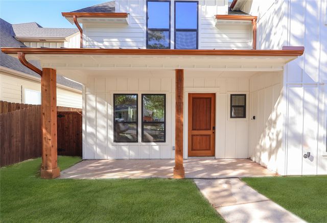 2900 8th Avenue, Fort Worth, TX 76110