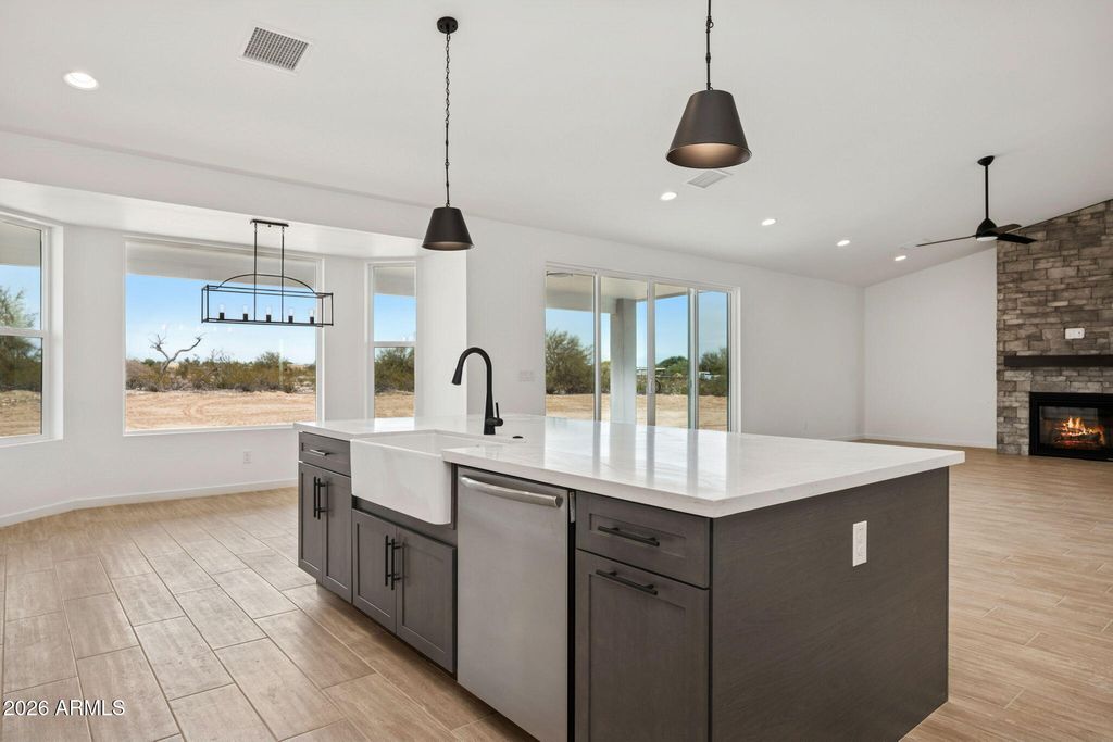 Image 15 of property listing at 20136 W Hazelwood Street, Litchfield Park, AZ 85340