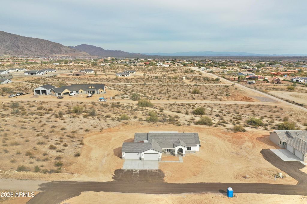 Image 3 of property listing at 20136 W Hazelwood Street, Litchfield Park, AZ 85340