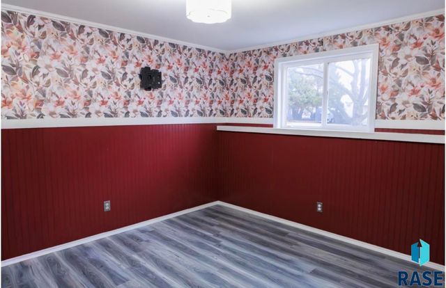 204 W Ponderosa Dr Drive, Brandon, SD 57105