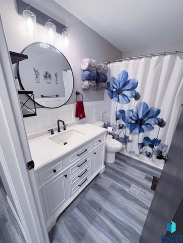 204 W Ponderosa Dr Drive, Brandon, SD 57105