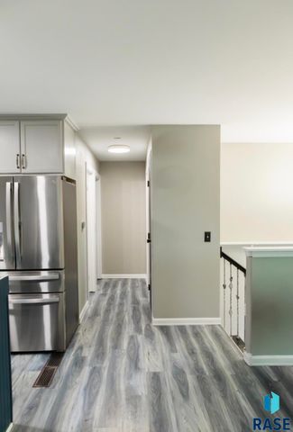 204 W Ponderosa Dr Drive, Brandon, SD 57105