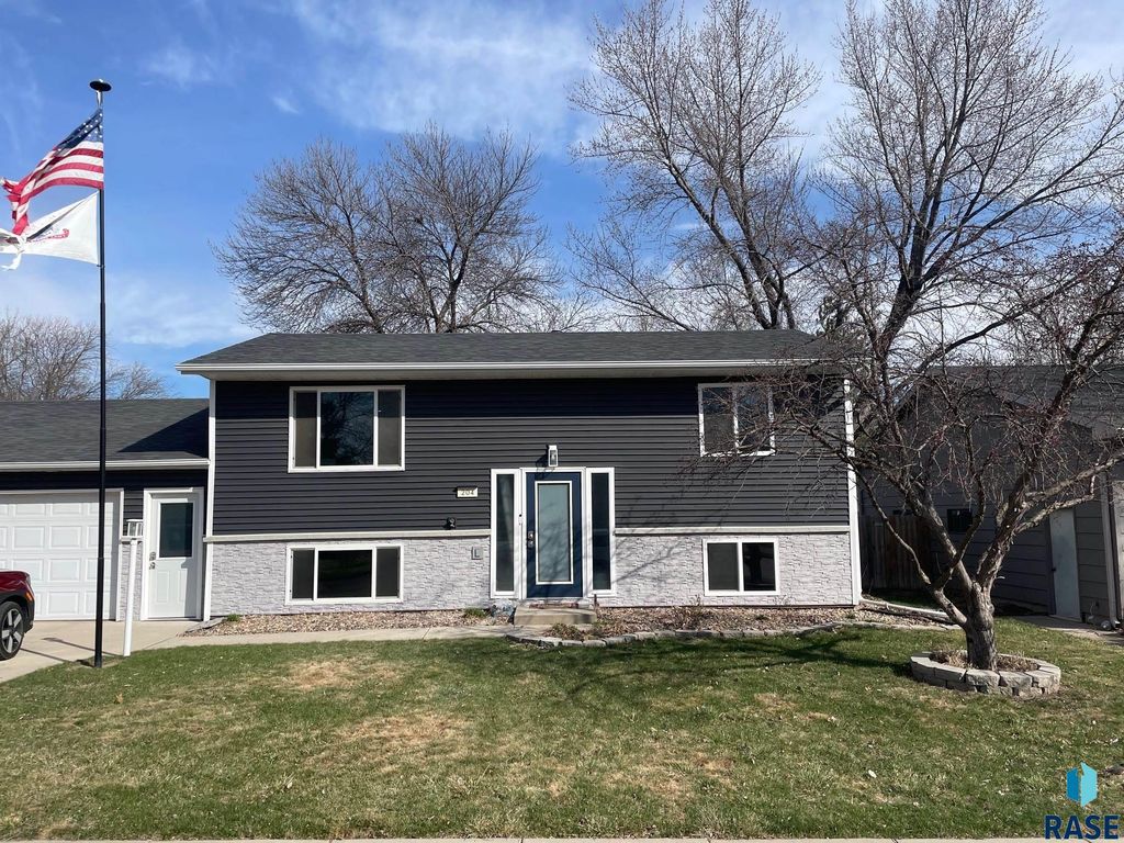 204 W Ponderosa Dr Drive, Brandon, SD 57105